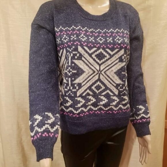 Hippie Rose Sweaters - NWT Hippie Rose new blue printed sweater size M